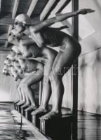 cca 1972 "Az igazi mellúszás versenyzői", szolidan erotikus felvétel, 1 db modern nagyítás, jelzés nélkül, 21x15 cm