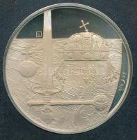 Fülöp Zoltán (1951-2004) 1978. "Koronázási jelvények" kétoldalas jelzett Ag emlékérem műbő...