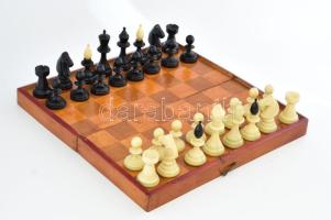 Sakk készlet, műanyag bábukkal, kopással, 36x36 cm