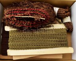 Dísz sujtások, zsinórok, újszerű, dobozban