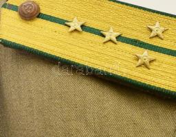 Magyar Néphadsereg, 1950M gyalogostiszti nyári zubbony, századosi rangjelzéssel