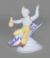 Hollóházi Aladdin. Terv.: Veress Miklós. Kézzel festett, jelzett, hibátlan, m: 12,5 cm