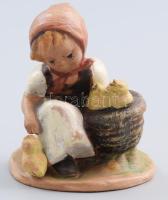 Hummel copy kerámia figura. Kézzel festett, jelzett, hibátlan 9 cm