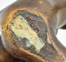 Pál Mihály, ifj. (1936?2023) : Akt labdával. Bronzírozott műgyanta. Jelzett, hibátlan 23x21 cm