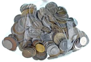 Vegyes magyar és külföldi fémpénz tétel ~800g-os súlyban, közte Amerikai Egyesült Államok 1924. 1d (10c) Ag "Mercury" T:vegyes