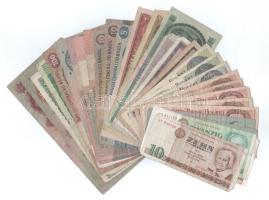 32db-os vegyes magyar és külföldi bankjegy tétel, közte NDK, Brazília, Lengyelország T:F,VG