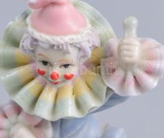 2 db Bohóc figura. Porcelán, mázas, jelzés nélkül, hibátlan m: 10 cm