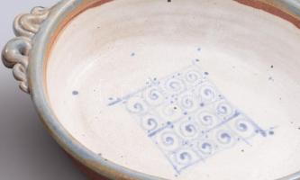 2 darab sómázas kőedény, kancsó m: 17,5 cm, sütőedény 22x29 cm