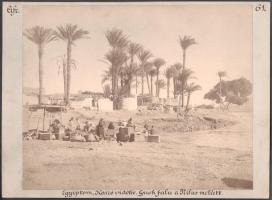 ca 1900 Félix Bonfils (1831-1885): Egyiptom Kairó vidéke. Cholnoky Jenő földrajztudós és utazó által feliratozott fotó karton 38x30 cm  cca 1900 Félix Bonfils (1831-1885): Egypt, Gizeh village near Cairo, albumen photos inscribed by Jenö Cholnoky Hungarian traveler cardboard 38x30 cm