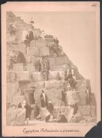 ca 1900 Félix Bonfils (1831-1885): Egyiptom felmászás a piramisra Cholnoky Jenő földrajztudós és utazó által feliratozott fotó karton 38x30 cm Sérüléssel  cca 1900 Félix Bonfils (1831-1885): Egypt, Climbing of the pyramids , hand-colored albumen photos inscribed by Jenö Cholnoky Hungarian traveler cardboard 38x30 cm