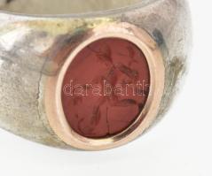 Fehérarany (Au) gyűrű, 14k, berakással, m: 60, jelzett, 14g