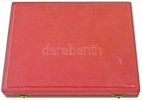 1970. "Budapest Főváros Tanácsa" 6xklf öntött bronz emlékérem-szett, mindegyikhez ismertet...