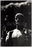 G. Szántó András (1937-2002): Szobor. Fotó, papír, kartonon, hátoldalán pecséttel jelzett, kis kopottsággal, 38x26,5 cm