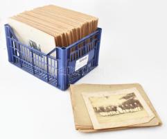 cca 1900 Vietnám, Dél-Kelet Ázsia. Fotó gyűjtemény. 108 db fotó nagyméretű kartonon magyar utazó feliratozott felvételei. Nagyrészt saját készítésű, kisebb részt sokszorosított fotók. Érdekességek, kis helyek, beazonosított történések. Karton méret 33x27 cm, Fotók mérete változó / cca 1900 Vietnam, Southeast Asia. Photo collection. 108 photos on large cardboard, captioned shots of a Hungarian traveler. Mostly self-made, some reproduced photos. Interesting facts, small places, identified events. Cardboard size 33x27 cm, Photo size varies