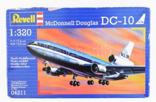 Revell McDonnell Douglas DC-10 repülőgépmodell, dobozában