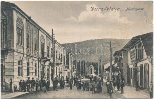 Vatra Dornei, Dornavátra, Bad Dorna-Watra (Bukovina, Bucovina, Bukowina); Mikuligasse / street view, shops (fl)