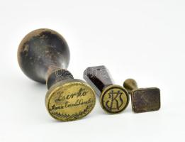 2 darab régi feliratos, monogramos bélyegző, h: 4-9 cm
