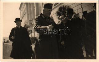 1940 Pannonhalma, Habsburg József főherceg, kormányzó az apátságnál. photo