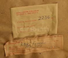 Pataki Ferenc (1941-): Zöld virág. Olaj, farost, jelzett, hátoldalán autográf felirattal és Képcsarn...