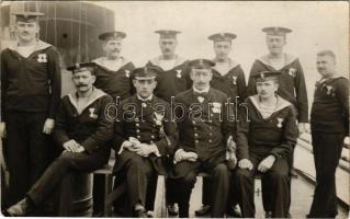 K.u.K. Kriegsmarine Donauflottille / Császári és Királyi Haditengerészet Dunaflottilla "Szamos" monitor legénysége a fedélzeten, matrózok és tisztek / WWI Austro-Hungarian Navy Danube Fleet river guard monitor SMS SZAMOS mariners and officers on board. photo (fl)