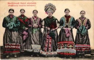 1910 Mezőkövesdi matyó népviselet, menyasszony templomi kíséretével. Balázs Ferenc kiadása / Hungarian folklore, traditional wedding, bride (EK)