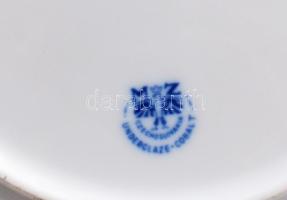 MZ zsánerjelenetes dísztál, jelzett, minimális kopással, d: 24,5 cm