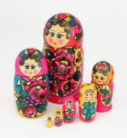7 darabos matrjoska baba. Festett fa.