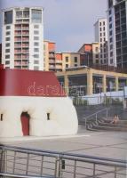 Bernd Müller (szerk.): Erwin Wurm. Gurke. Köln, 2009, DuMont. 335 p. Német nyelven. Kiadói kartonált...