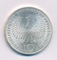 NSZK 1972J 10M Ag "Nyári Olimpiai Játékok München / Olimpiai Láng" T:AU
FRG 1972J 10 Mark...