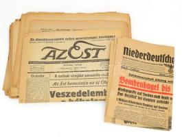 1917-1946 Vegyes újság tétel: Az Est, Függetlenség, Kassai Ujság, Esti Kurir, Magyarság, stb. (közte a Niederdeutscher Beobachter c. német II. világháborús újság 2 száma is), összesen kb. 20 db, benne érdekes hírekkel (pl. a zsidótörvényekkel kapcsolatban). Változó állapotban.