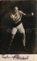 Az MTK (Magyar Testgyakorlók Köre) ökölvívója / Hungarian boxer. photo (szakadások / tears)