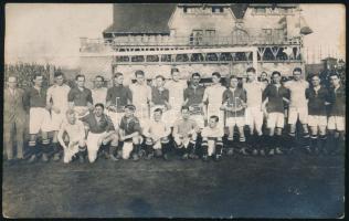 1920 Az FTC Ferencváros labdarúgócsapat fényképe a játékosok aláírásával Szabó József, Kertész, Tóth...