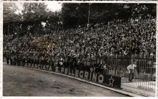 1937 Milano, Milan; a RIPENSIA Temesvár labdarúgó csapat az AC Milan elleni meccsen, a San Siro Stadionban, szurkolók, lelátó / Italy, RIPENSIA Timisoara football team, match against AC Milan, fans, sport photo (13,5 x 8,5 cm) (fl)