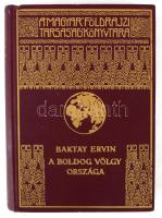 Baktay Ervin: A boldog völgy országa. Barangolások Kasmírban. Budapest, [1934]. Franklin-Társulat Magyar Irodalmi Intézet és Könyvnyomda. 1 t. (címkép) + + 220 + [4] p. + 28 t. (kétoldalas táblákon fotóanyag). Első kiadás. Baktay Ervin (1890-1963) orientalista, író, szerkesztő beszámolója 1927-1928-ban megtett kasmíri tanulmányútjáról, melynek során bejárta Északnyugat-India Tibet felé eső, elzárt völgyét, és útja végén találkozott a magyarokkal már évtizedek óta nem beszélt, ott élő jeles orientalista hazánk fiával, Stein Auréllal. A beszámoló először A Földgömb című folyóirat 1931. évi lapszámaiban jelent meg, már ott is a szerző felvételeivel, kötetünk a folyóiratban megjelent beszámolónak kibővített, átdolgozott változata, a tartalomjegyzék előtt a bejárt vidékről készült két egész oldalas térképvázlat. (A Magyar Földrajzi Társaság Könyvtára.) Díszesen aranyozott kiadói egészvászon kötésben. szép állapotban