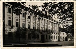1944 Kolozsvár, Cluj; Piarista gimnázium / high school (szakadás / tear)