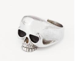 Acél motoros gyűrű, koponyás díszítéssel, m: 69