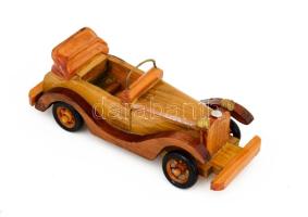 Fa makett autó, h: 20 cm