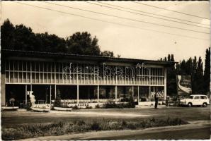 1974 Balatonboglár, Önkiszolgáló étterem, pressó, automobil. Képzőművészeti Alap Kiadóvállalata