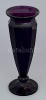 cca 1930 Moser ametisztüveg váza, fazettált talpas test, jelzés nélkül, alján lévő karcot leszámítva hibátlan, m: 30 cm