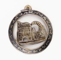 Ezüst (Ag) függő, niellós peremrésszel, jelzés nélkül, d: 3,5 cm, nettó 4,4g