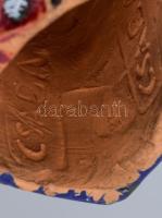 Csaba jelzéssel: Nő tállal. Kis kopással, m: 17 cm