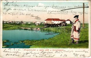 1902 Hortobágy, gulyásbojtár a mata előtt, csikós, gémeskút. Pongrácz Géza kiadása Kiss Ferenc eredeti felvétele (vágott / cut)