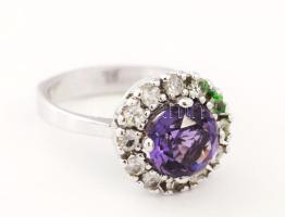 Ezüst (Ag) gyűrű, kő berakással, m: 51, jelzett, bruttó 4,3g