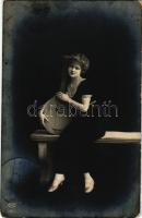 1916 Hölgy mandolinnal / lady with mandolin. photo (kopott sarkak / worn corners)