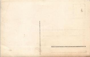 Balatonlelle, pince belső. Hollenzer és Okos fényképészeti műterme (Budapest) felvétele (gyűrődés / ...