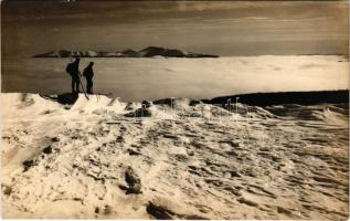 Szebenjuharos, Hohe Rinne, Paltinis (Nagyszeben, Sibiu); Marea cu ceata la Rozdesti, Paltinis. Foto Orig. J. Fischer / síelők, téli sport / skiing, winter sport (Rb)