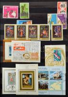 Vegyes külföldi tétel postatisztákkal, sok bolgár és német bélyeggel, 12 lapos nagy berakó 16 oldalán. Érdekes anyag!