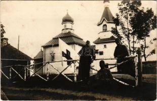 Cheremosh, Czeremosz, Ceremus (Bukovina, Bukowina); WWI K.u.k. soldiers, Red Cross flag, chapel. photo (EK)
