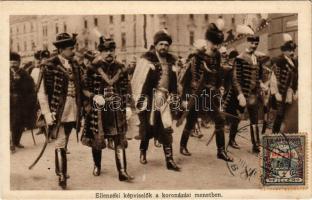 1916 Budapest, IV. Károly király koronázása, Ellenzéki képviselők a koronázási menetben: Apponyi Albert gróf, Bottlik István báró, báró Szterényi József, Okolicsányi László, Benyovszky Móric. TCV card (r)