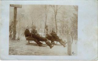 1913 Budapest XII. Hárshegy, szánkózók, téli sport. photo (gyűrődések / creases)
